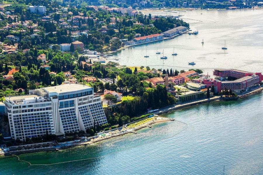 Maeli Apartment Луція Екстер'єр фото
